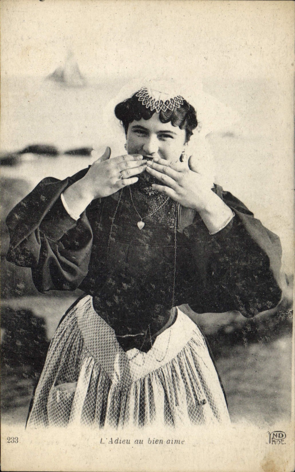 CPA Folklore Sablaise 