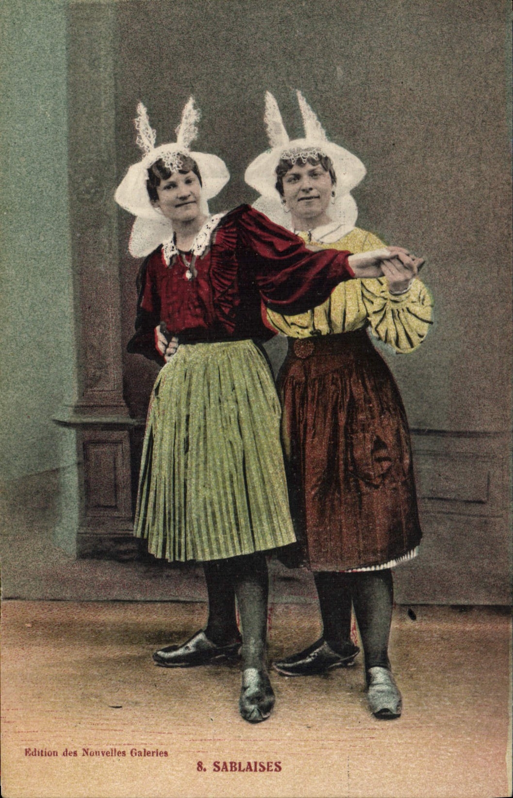CPA Folklore Sablaises 