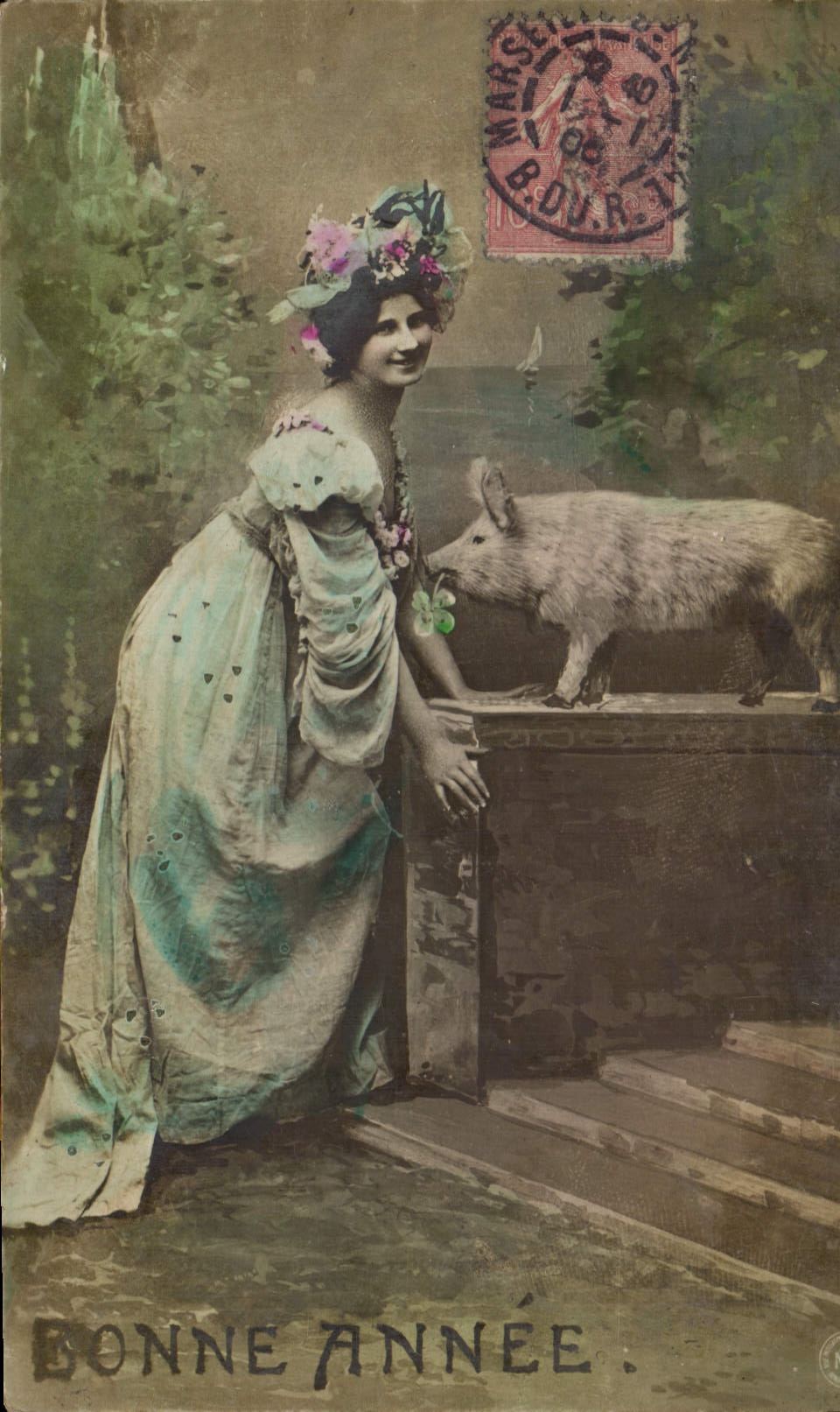 CPA Cochon Porc Femme 