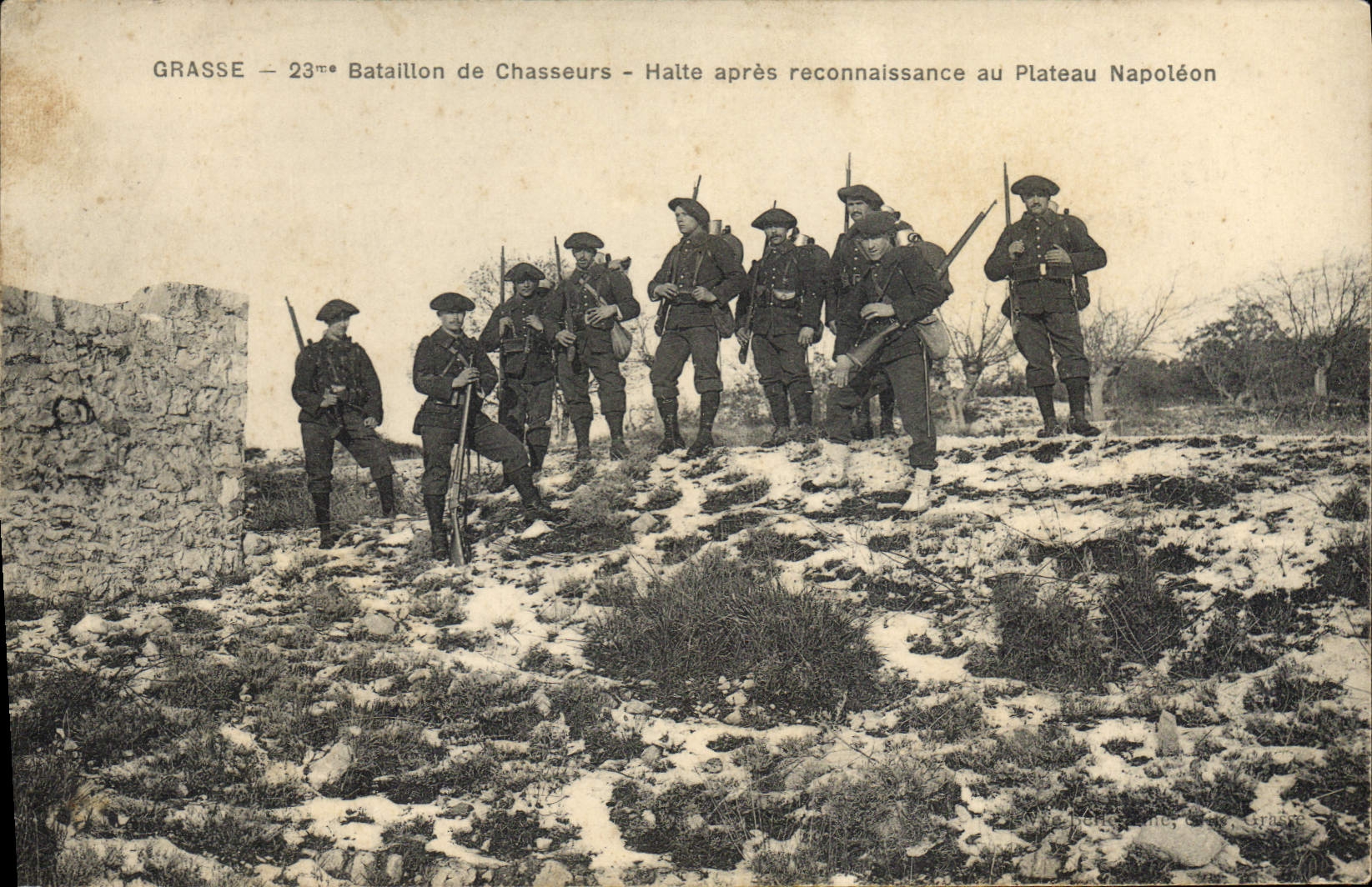 Grasse — 23ème Bataillon de Chasseurs — Halte après reconnaissance au Plateau Napoléon