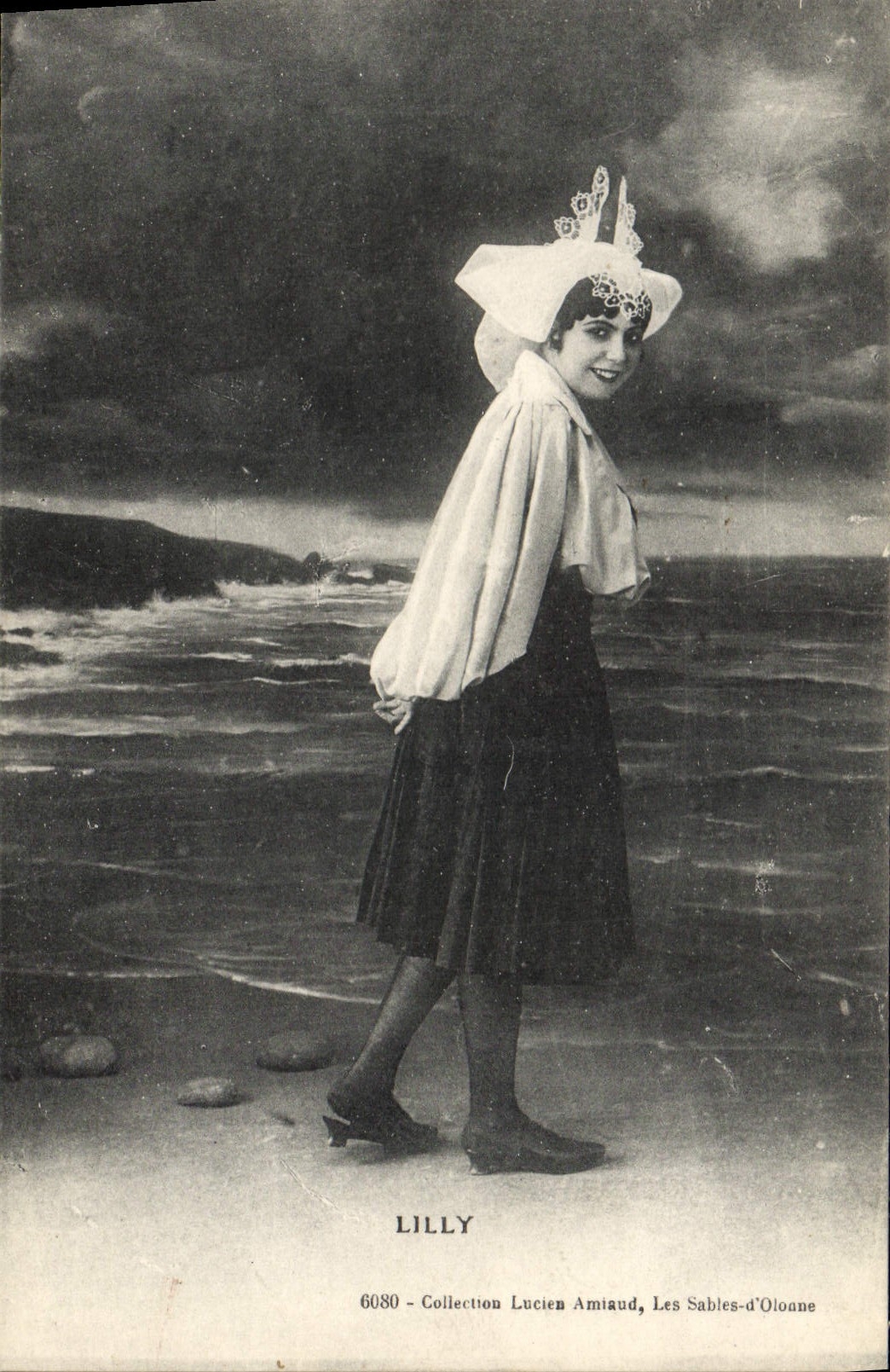 Lilly — Les Sables-d'Olonne — Collection Lucien Amiaud, n° 6080
