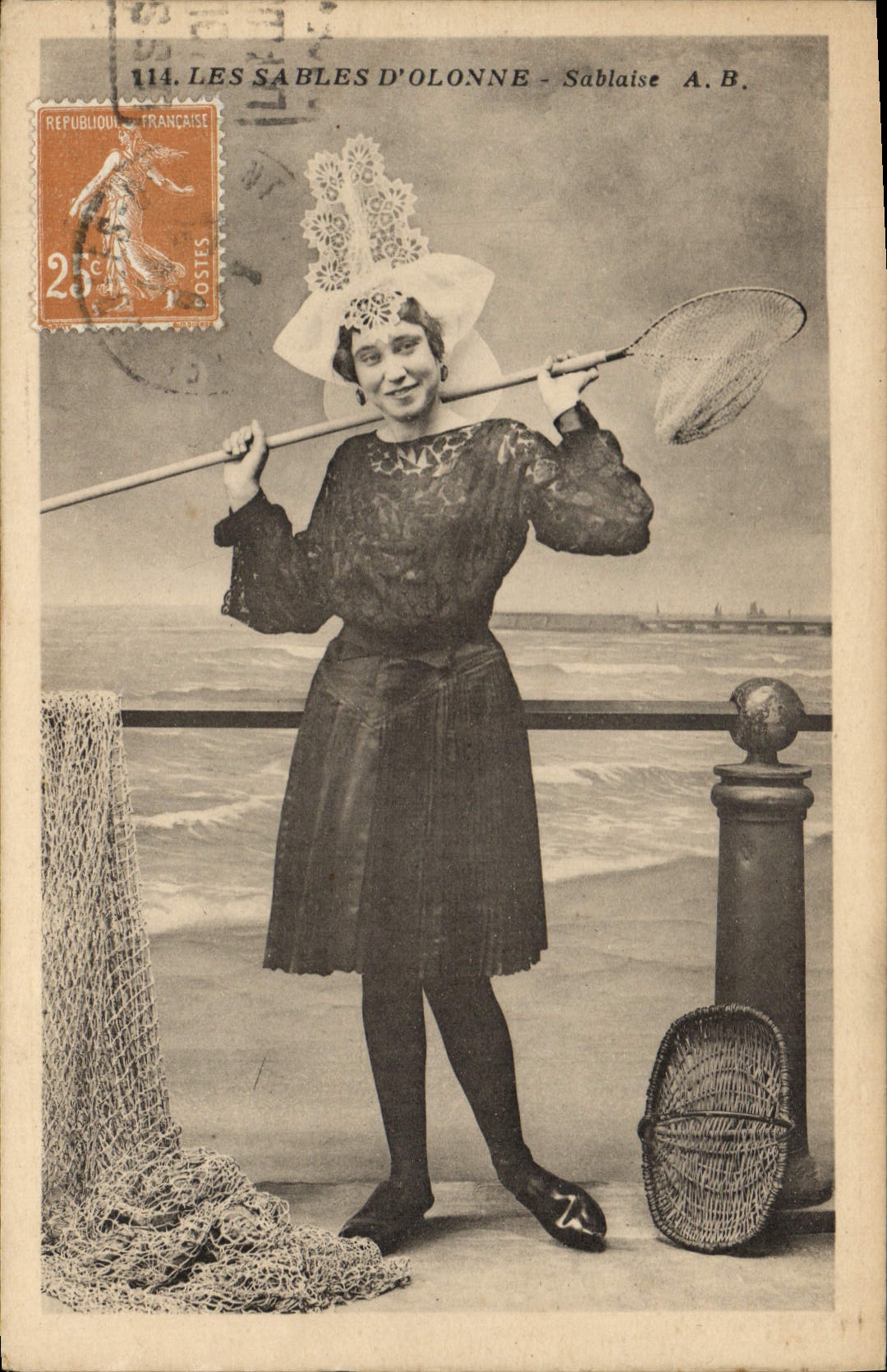 CPA Folklore Les Sables d'Olonnne Sablaise 