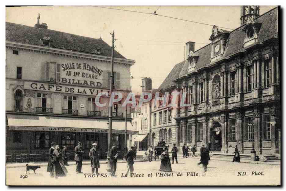 CPA Billard Troyes La place et l'hotel de ville Cafe de la Ville 