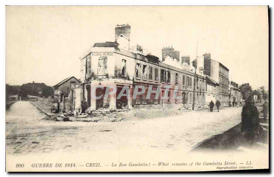 CPA Billard Creil La rue Gambetta Militaria