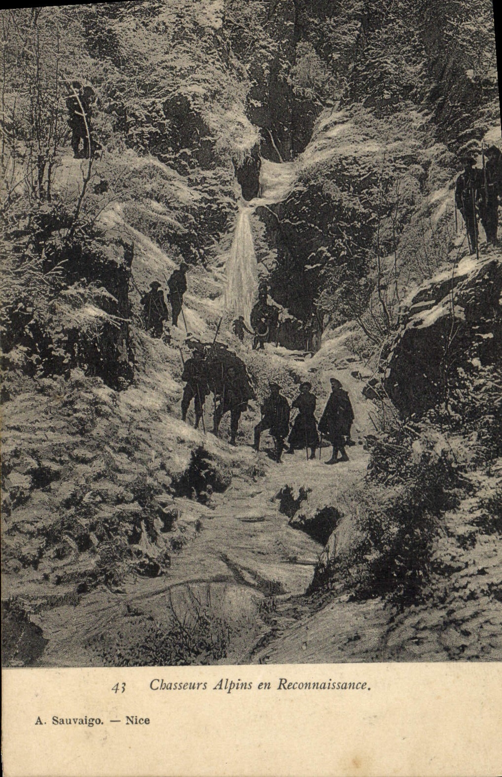 CPA Militaria Chasseurs alpins en reconnaissance