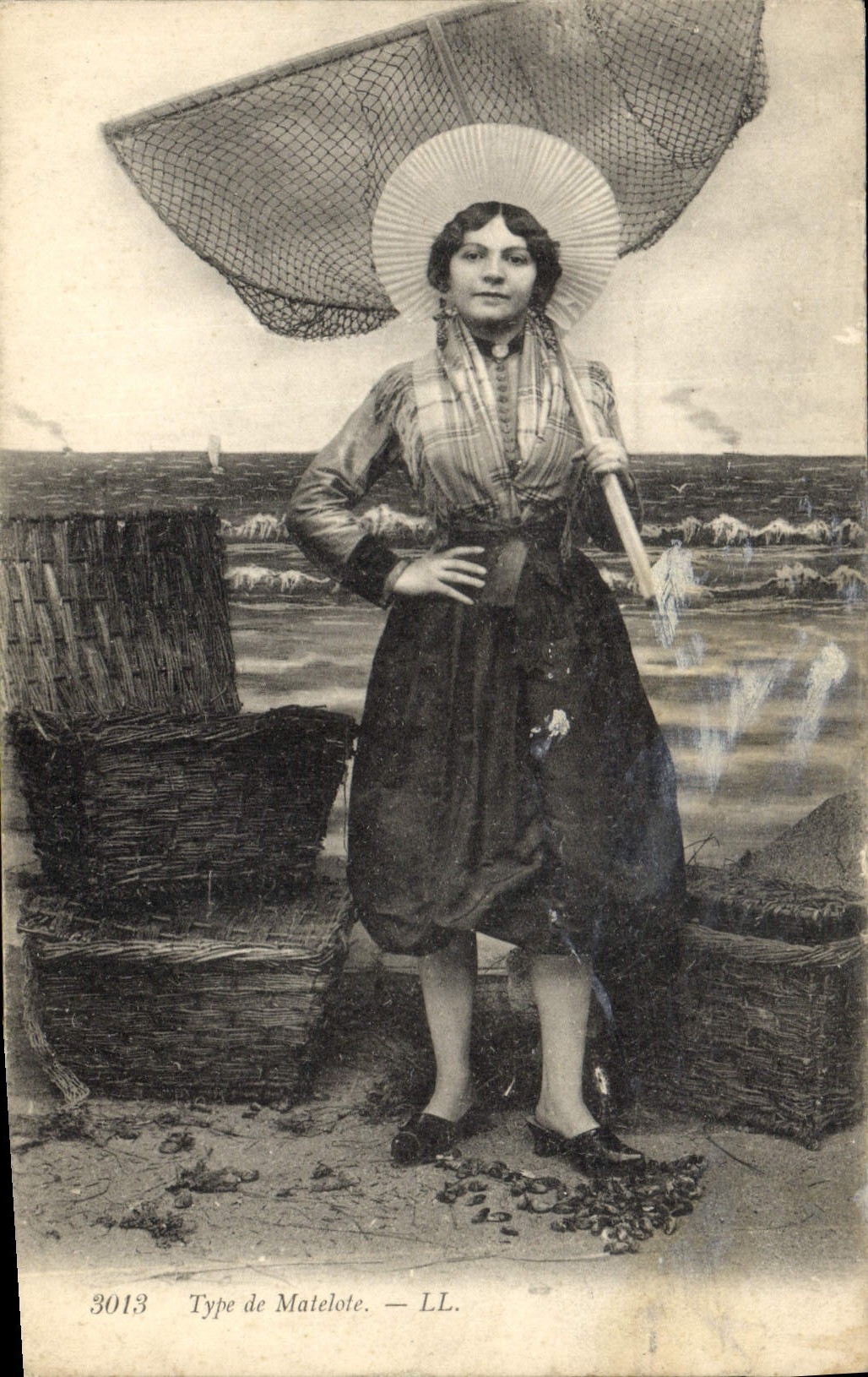 CPA Folklore Type de matelote 