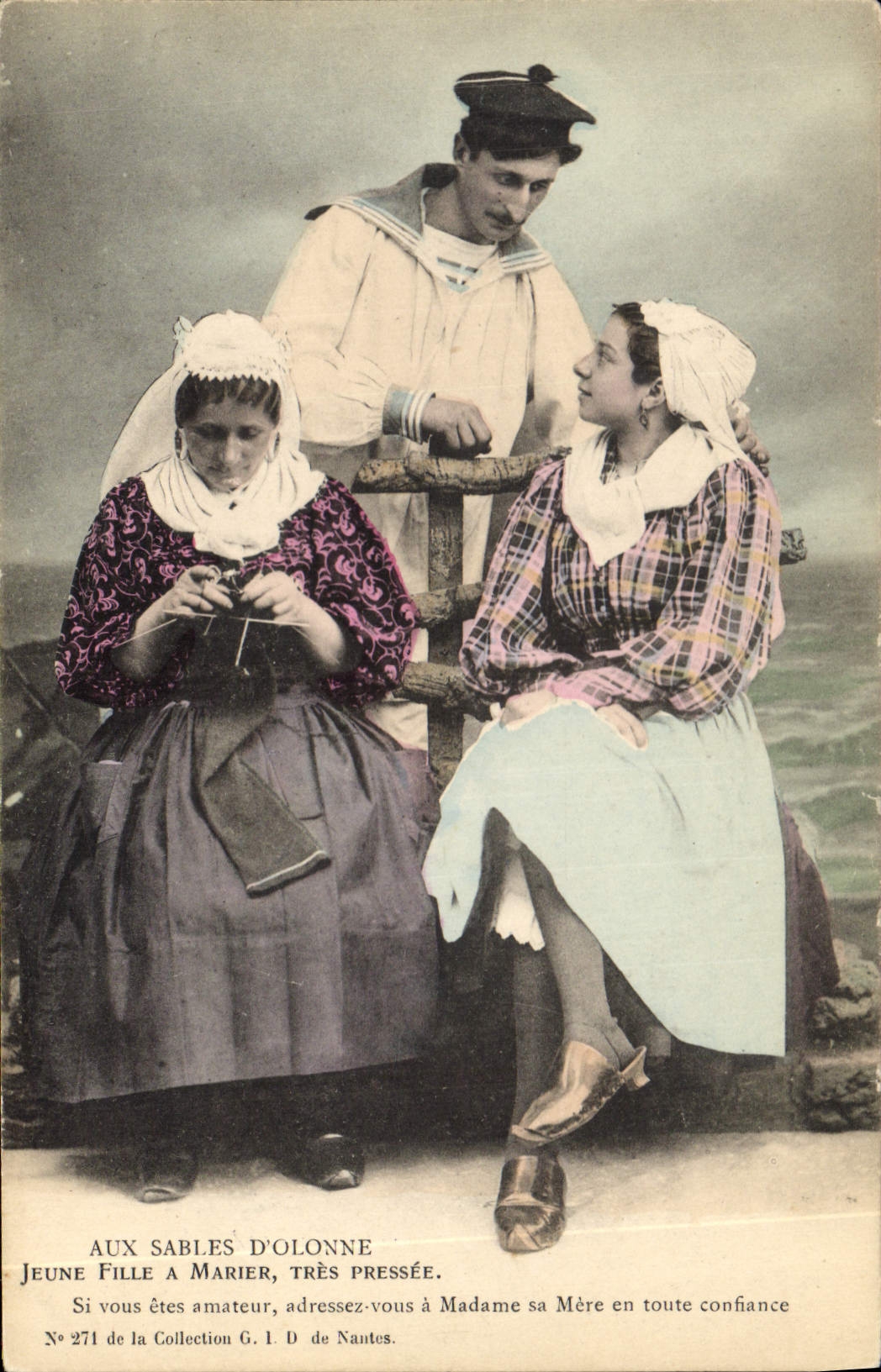 CPA Folklore Aux Sables d'Olonne Jeune fille a marier tres presse Mariage 