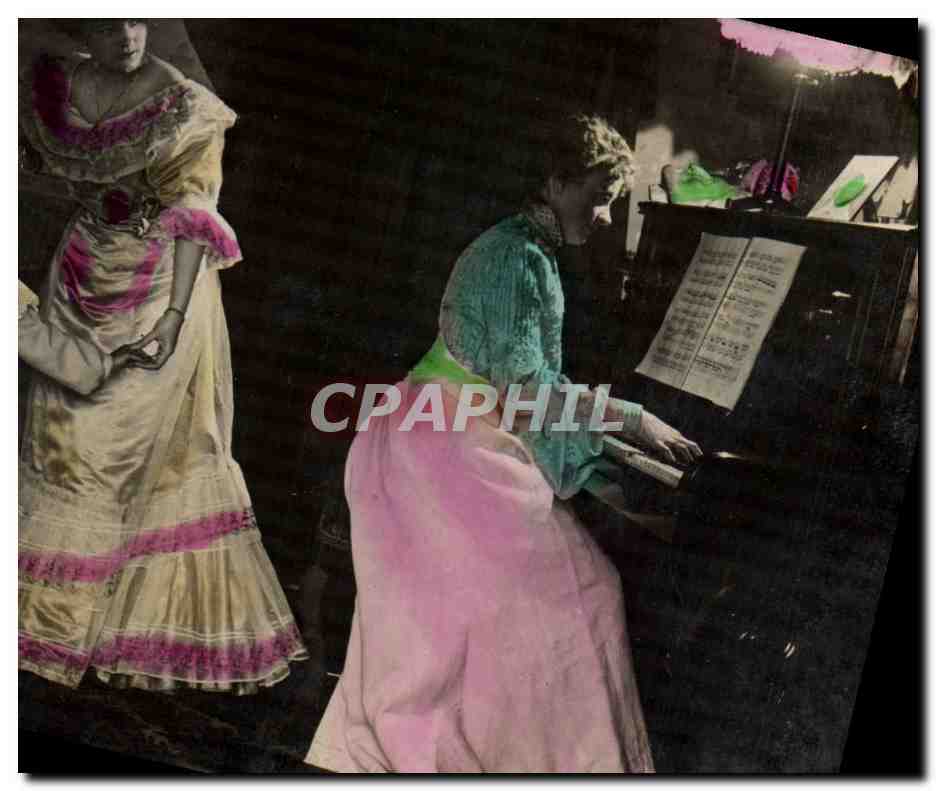 CPA Femmes Enfant Piano 