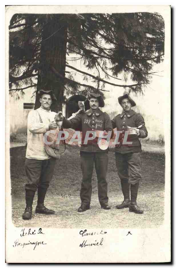 Tre uomini in uniforme militare — sotto un grande albero — editore J. Lançon, Annecy