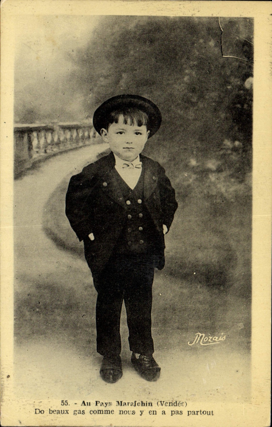 CPA Folklore Au pays Maraichin Vendee Enfant
