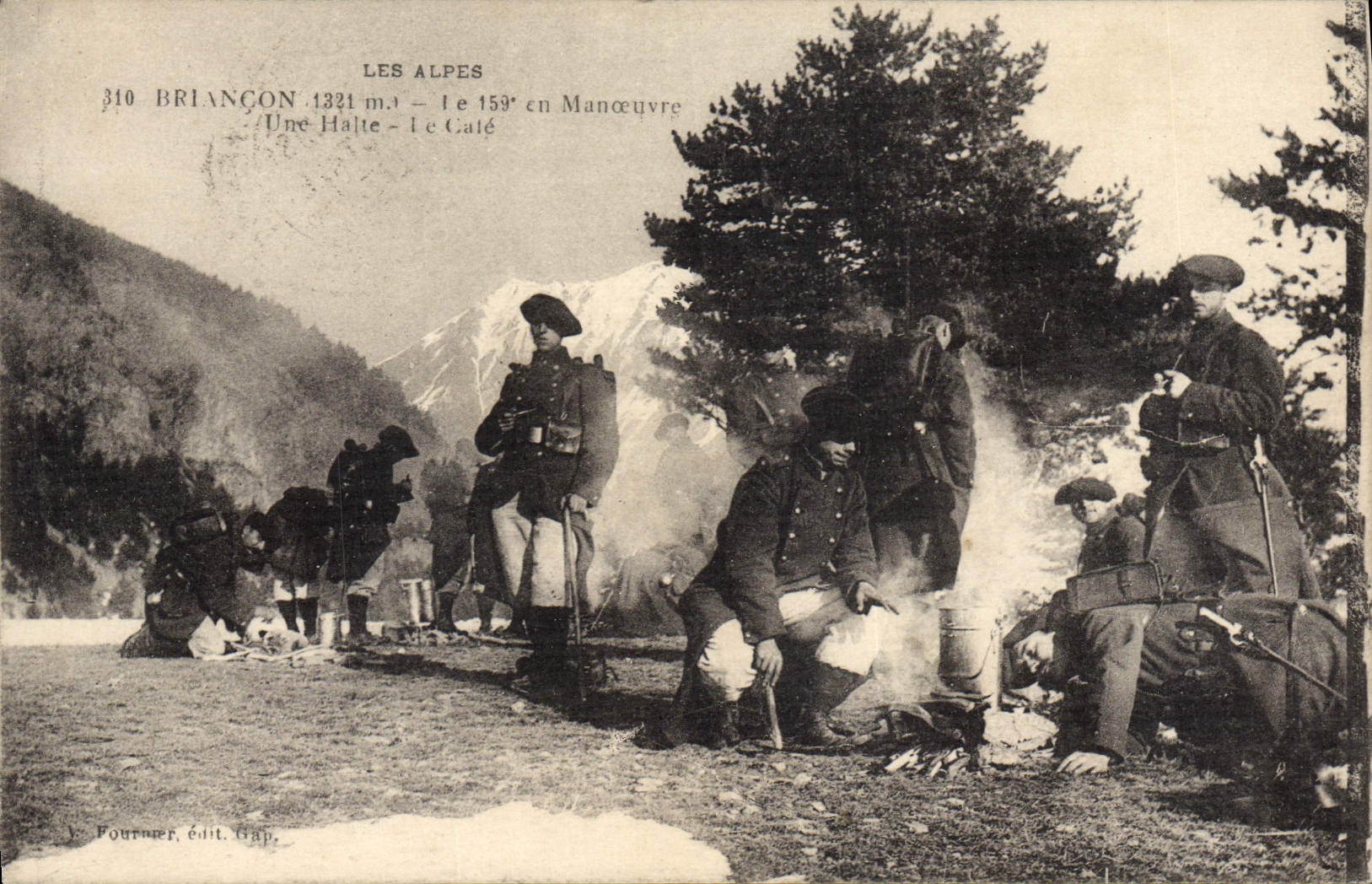 Les Alpes — Les troupes en manœuvre à Briançon — Fournier, édit. Gap, n° 310