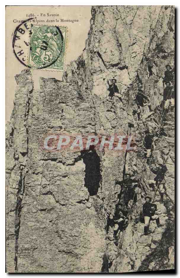 CPA Militaria Chasseurs alpins dans la montagne Savoie