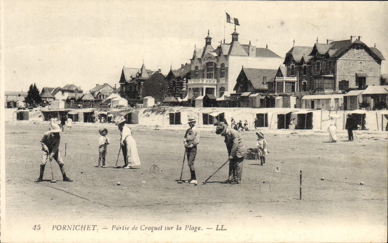CPA Pornichet Partie de croquet sur la plage 