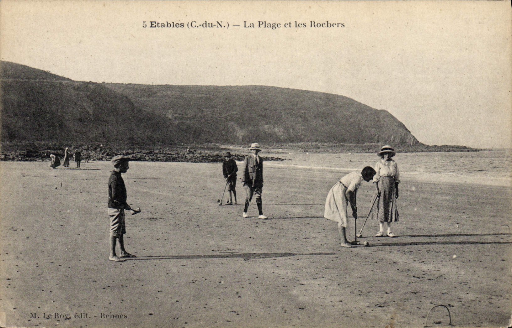 CPA Etables La plage et les rochers Croquet 