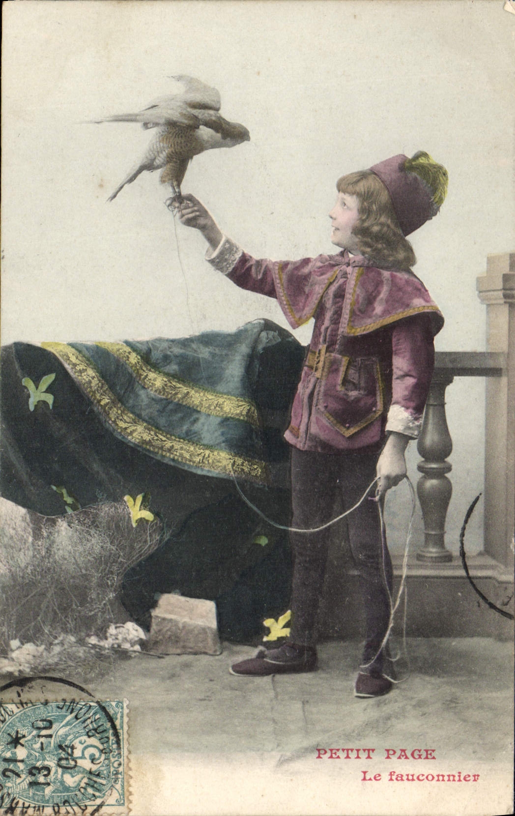 CPA Petit page Enfant Le fauconnier Faucon 