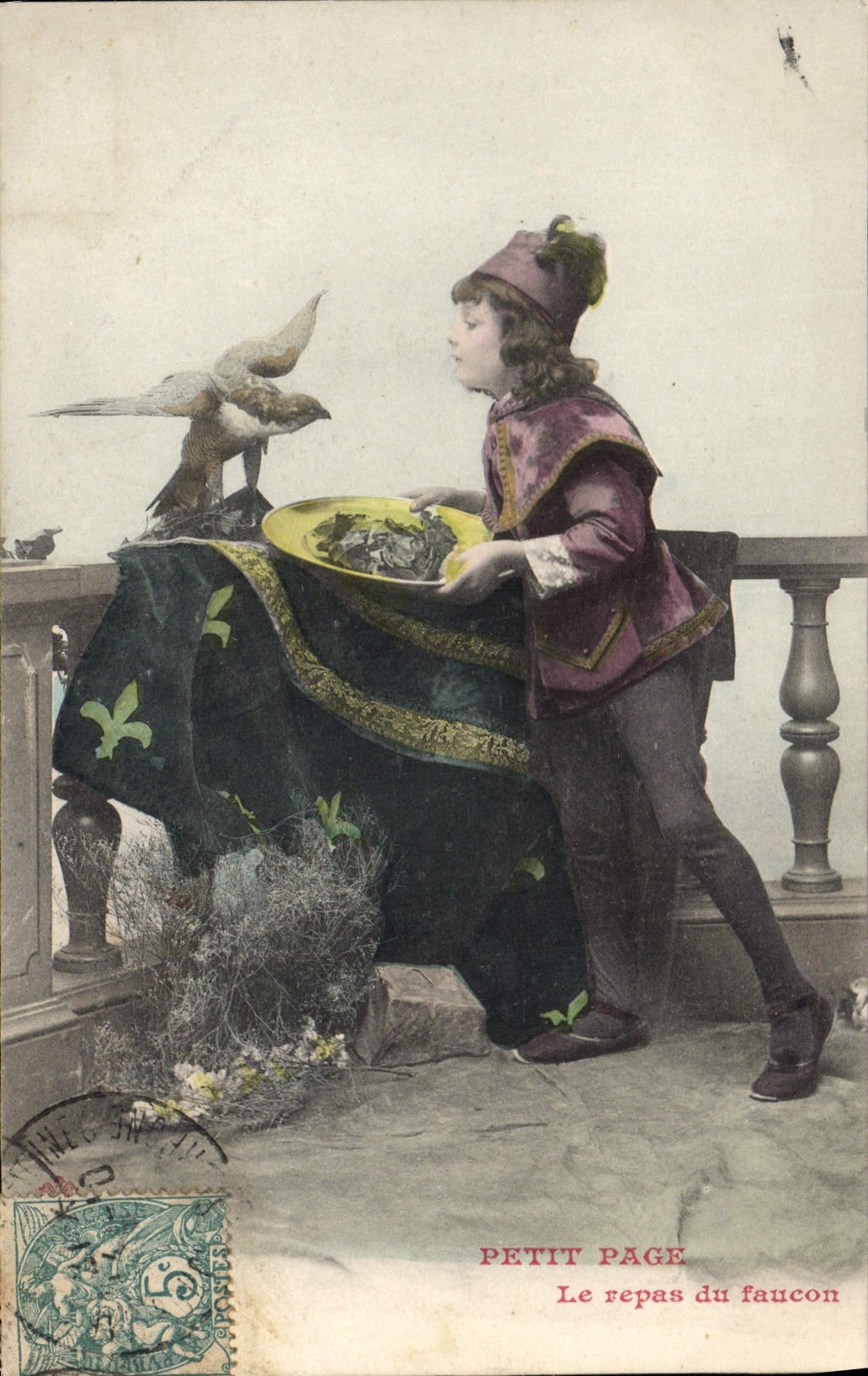CPA Petit page Enfant Le repas du faucon 