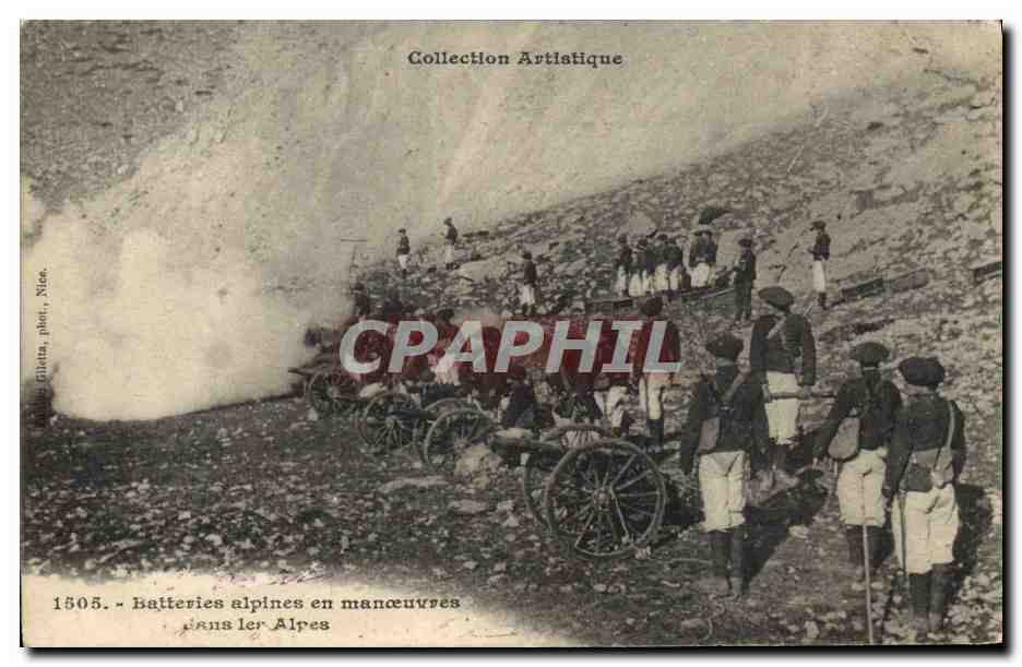 CPA Militaria Chasseurs Alpins Batteries alpines en manoeuvres dans les Alpes