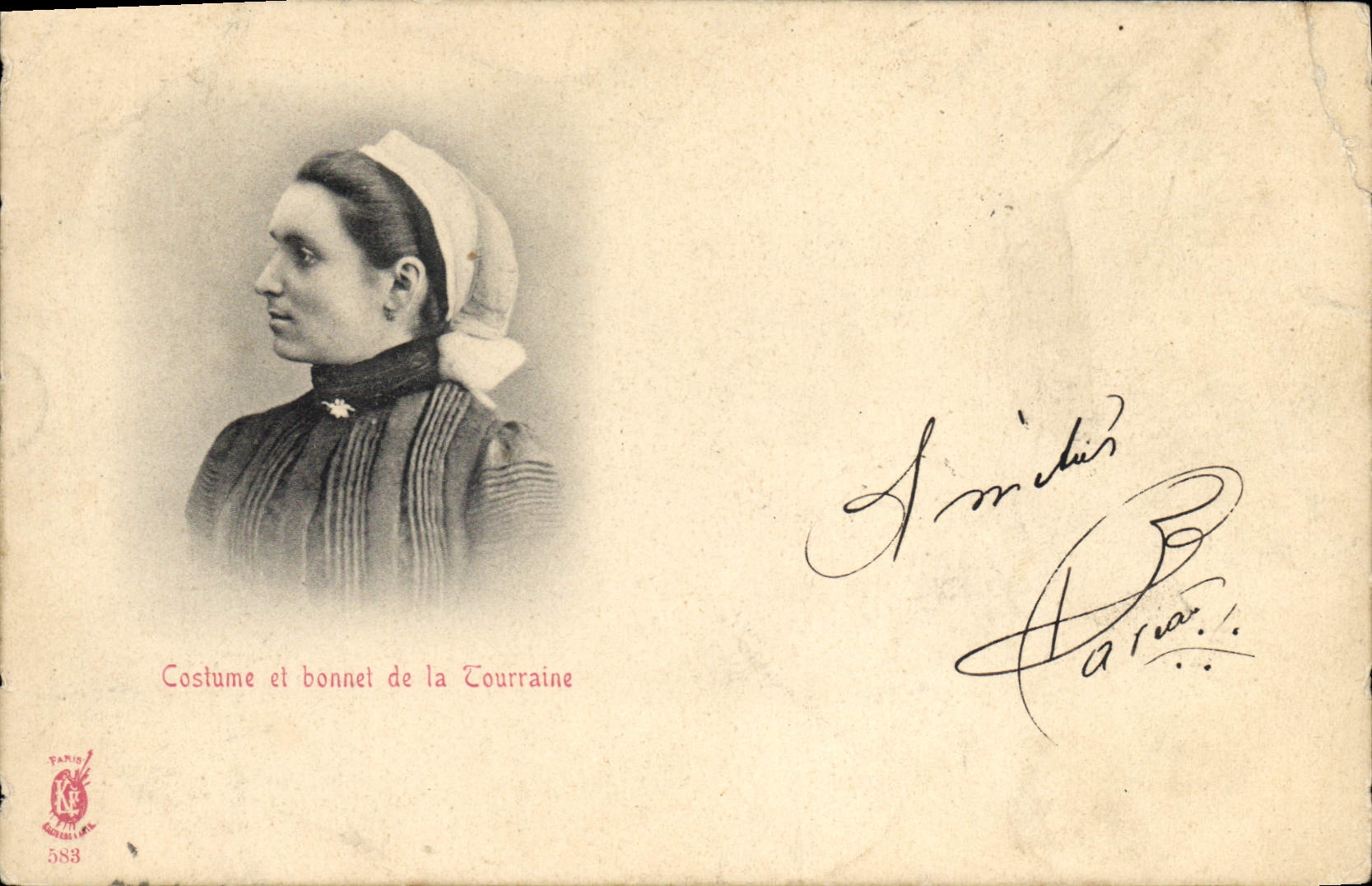 CPA Folklore Costume et bonnet de la Tourraine 