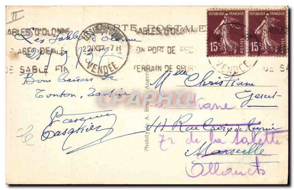 CPA Folklore Les Sables d'Olonne Etude de coiffes  — Verso
