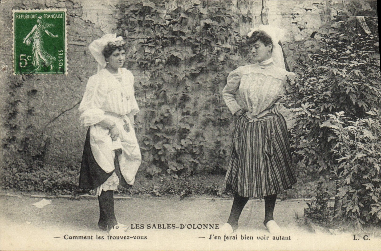 CPA Folklore Les Sables d'Olonne 
