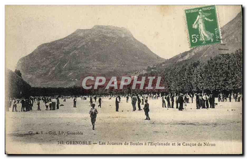CPA Petanque Grenoble Les joueurs de boules a l'esplanade et le Casque de Neron 