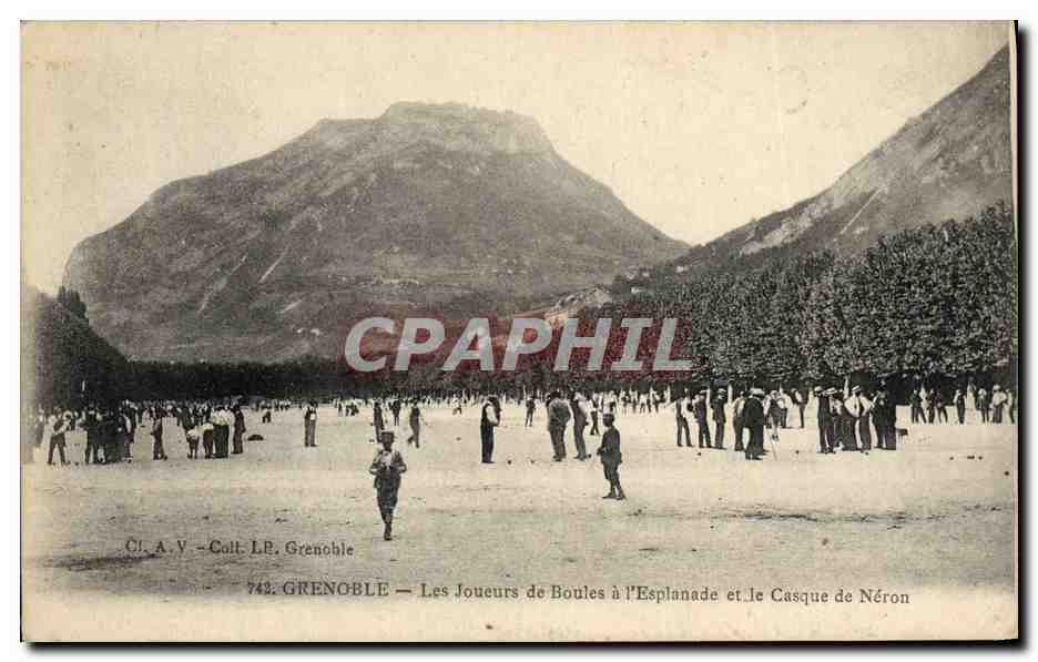 CPA Petanque Grenoble Les joueurs de boules a l'esplanade et le Casque de Neron 