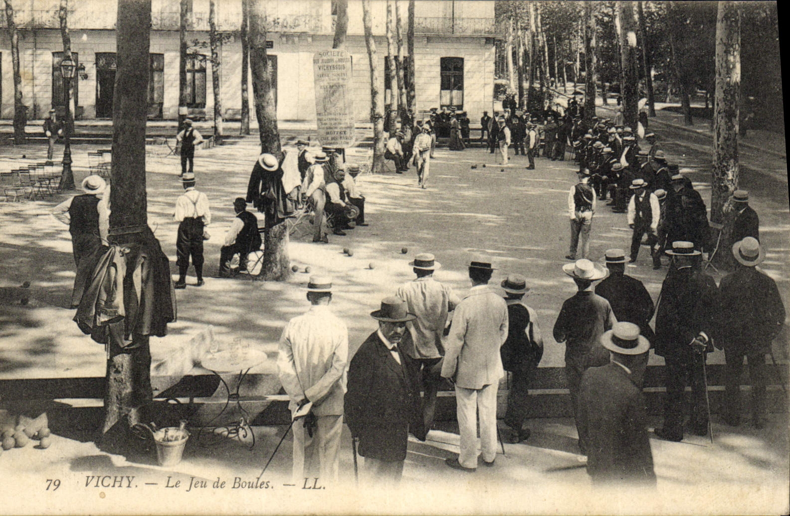 CPA Petanque Vichy Le jeu de boules TOP 