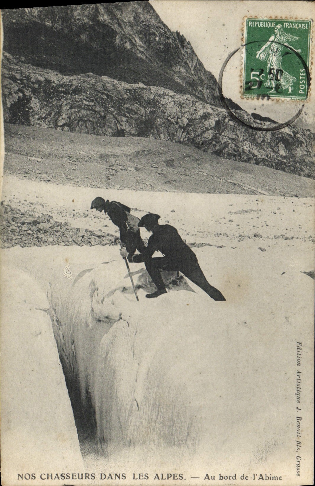 CPA Militaria Chasseurs Alpins Au bord de l'abime 