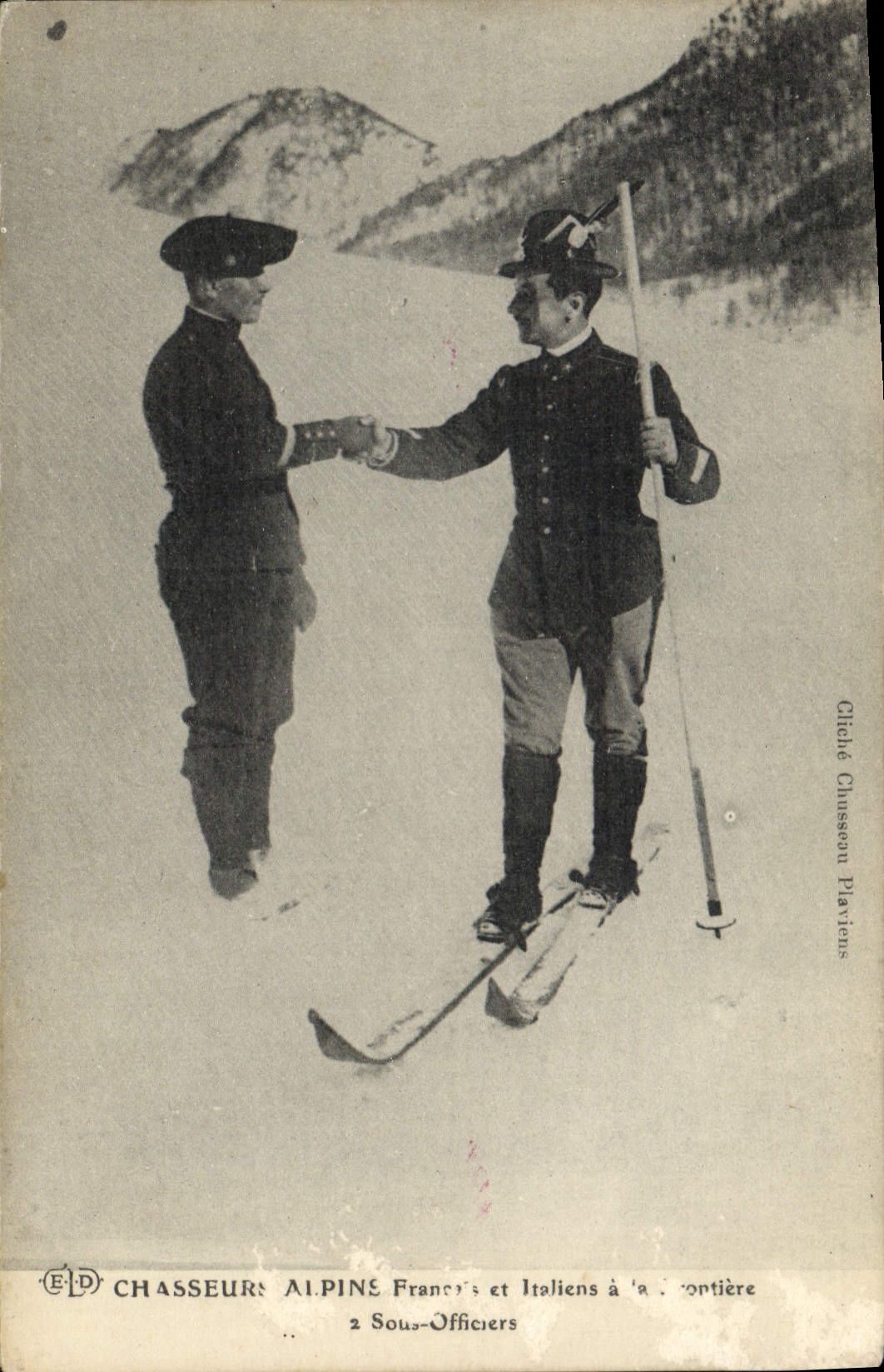 Chasseurs Alpins Français et Italiens à la frontière — Cliché Chasson Plaviens, n°2