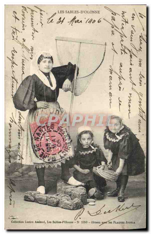 CPA Folklore Les Sables d'Olonne Femme Enfants 