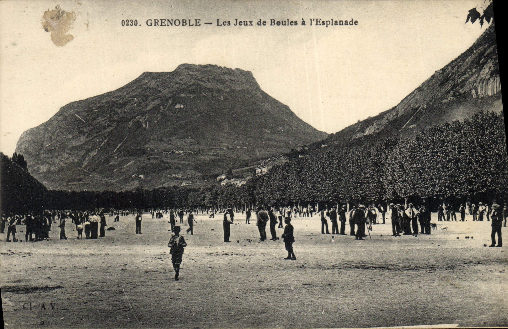 CPA Petanque Grenoble Les jeux de boules a l'esplanade 