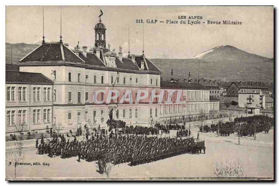 Gap — Place du Lycée — Revue Militaire — T. Bournier, édit. Gap