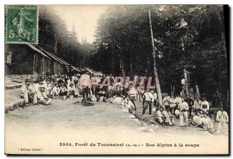 CPA Militaria Chasseurs Alpins Foret du Tournairet Nos Alpins a la soupe 