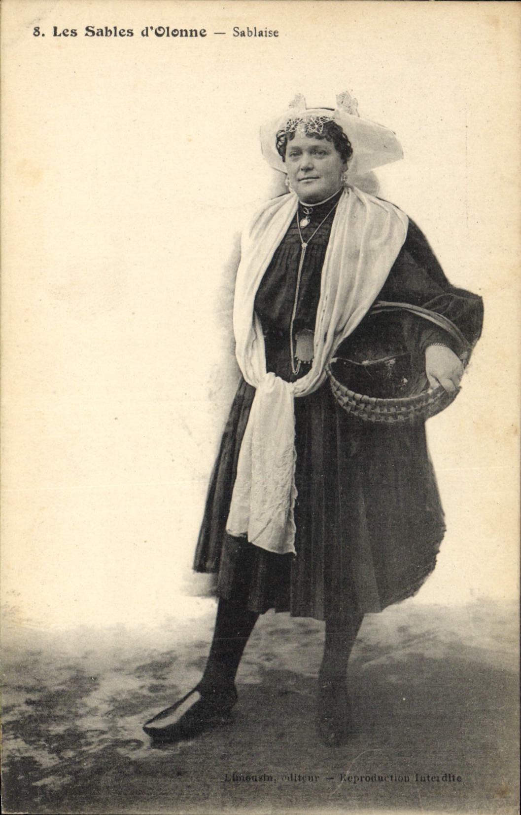 CPA Folklore Les Sables d'Olonne Sablaise 