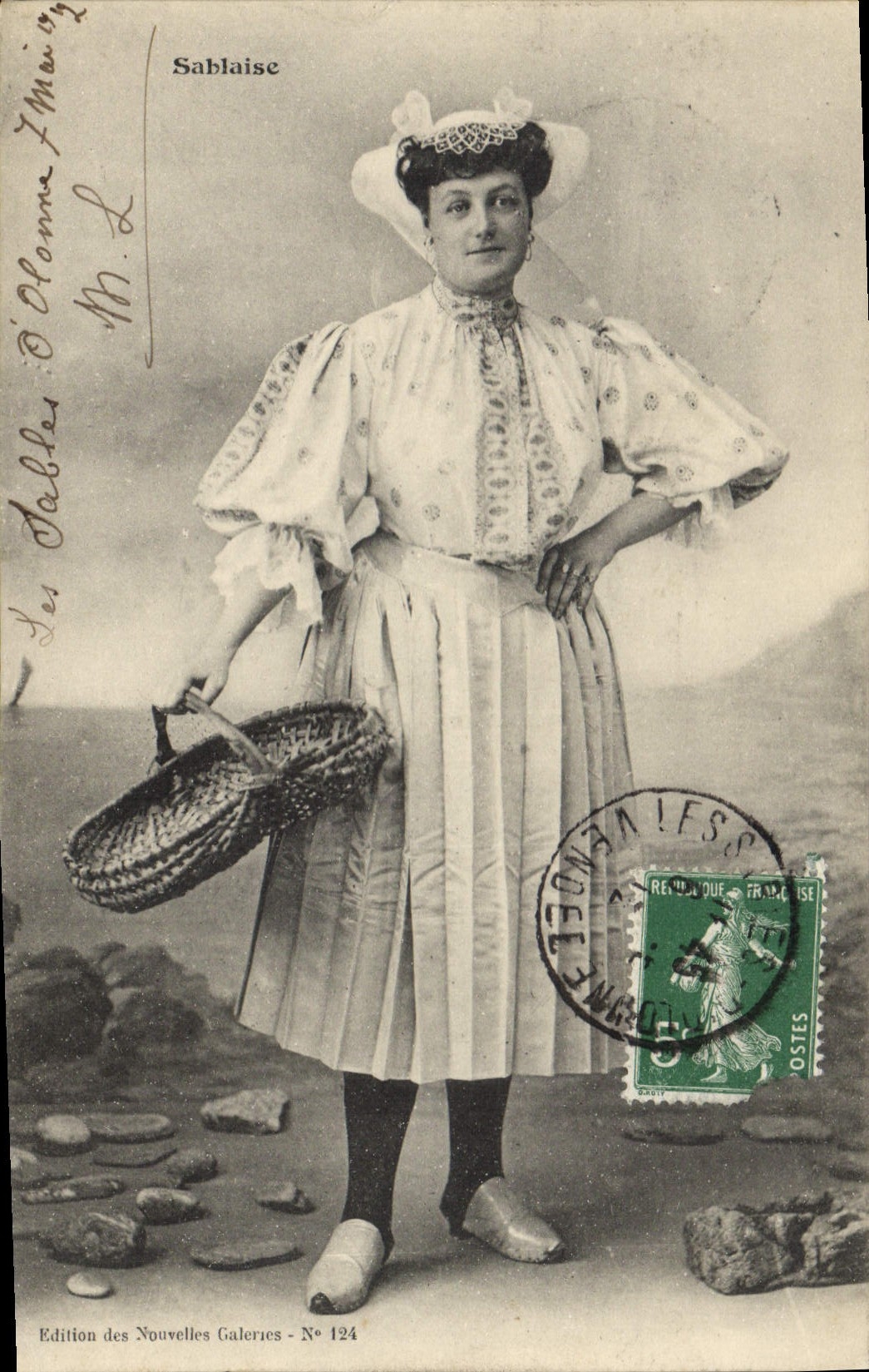 CPA Folklore Sablaise 