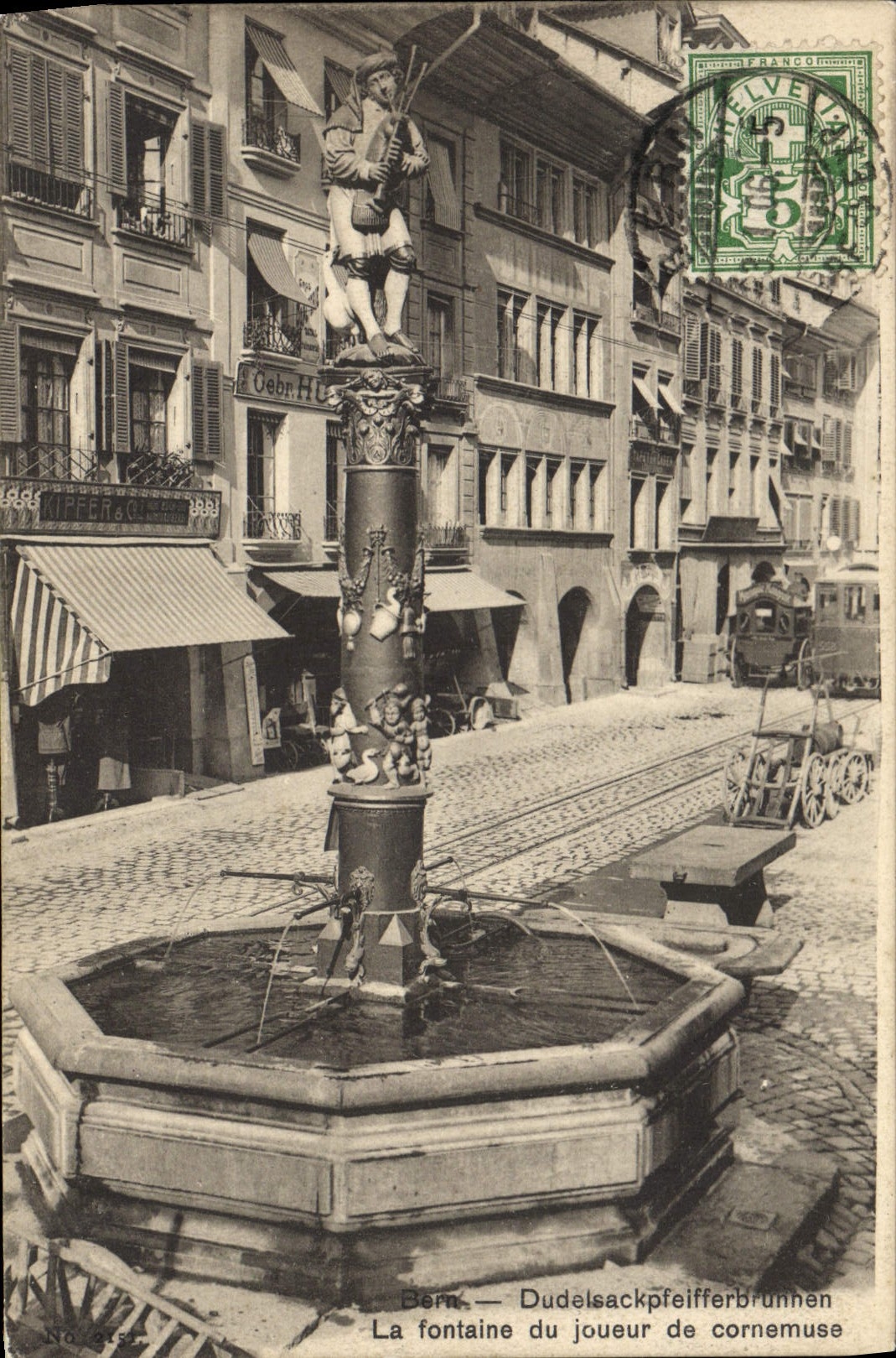 Bern — La fontaine du joueur de cornemuse — Ed. Phot. Franco, Bern, n° 1045
