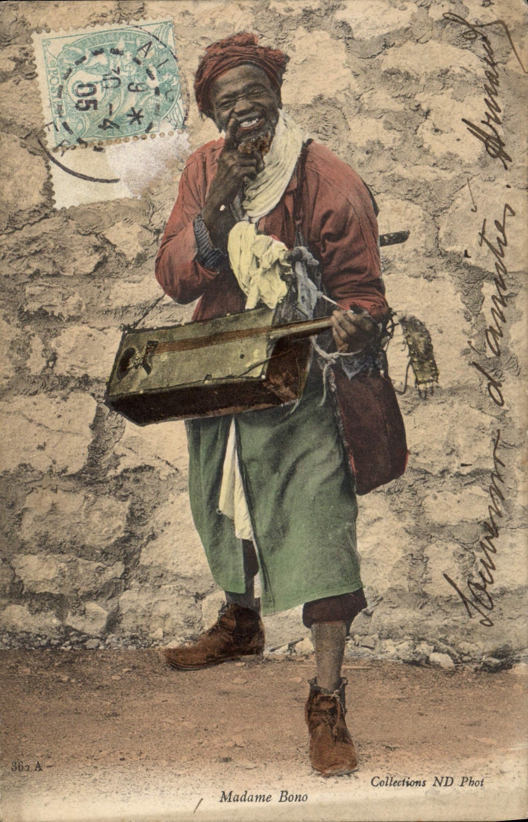 Musicien africain — avec instrument — Madame Bono, Collections ND Phot, n° 362 A