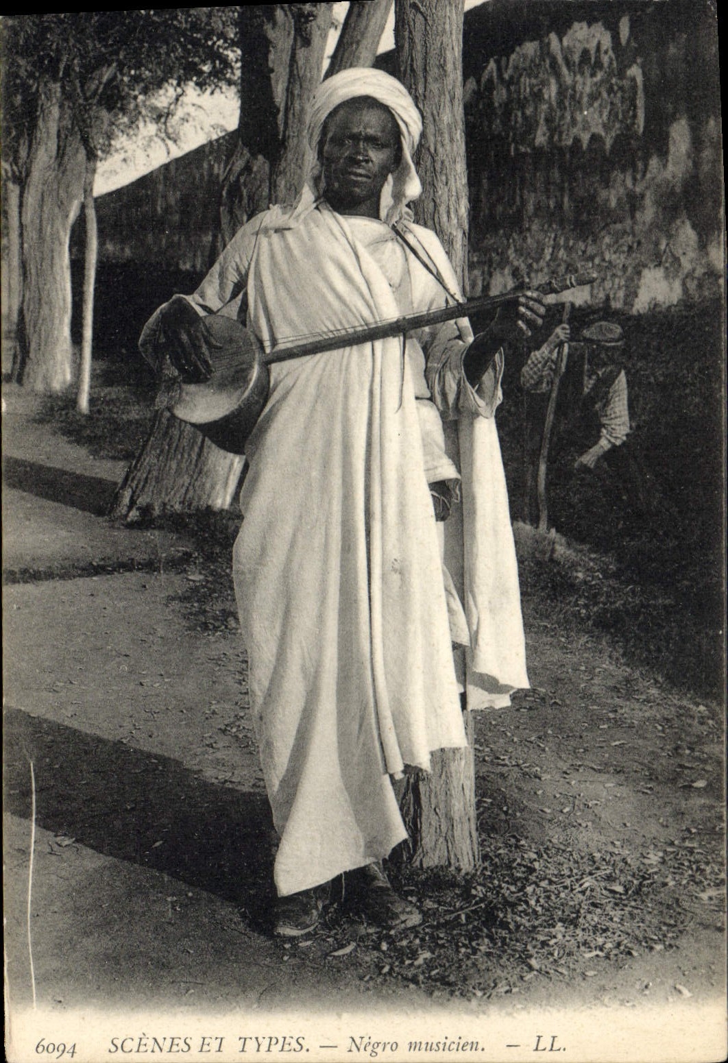 Négro musicien — SCÈNES ET TYPES — LL. n° 6094