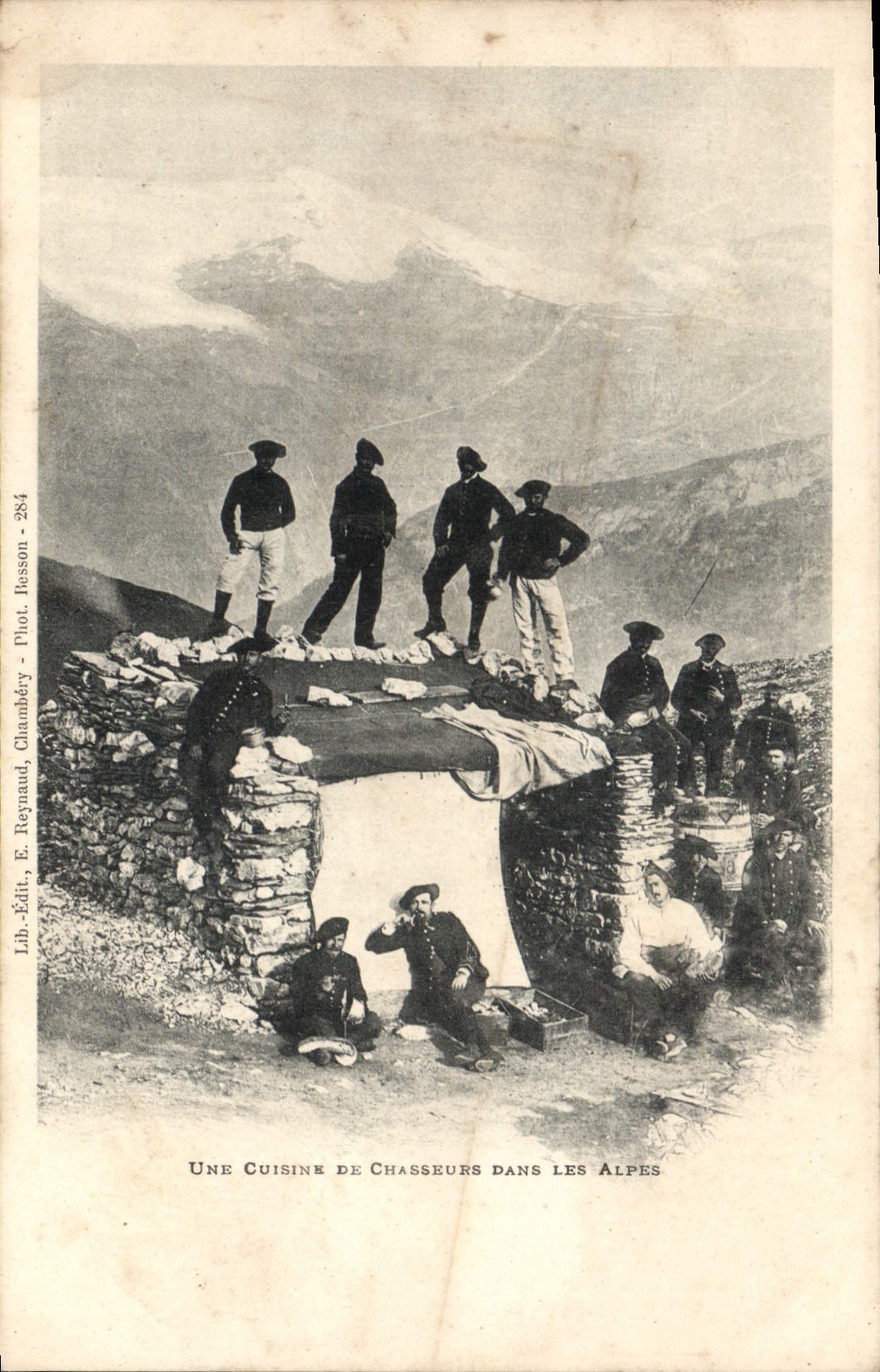 Een Keuken van Jagers in de Alpen — Lib. Ed. E. Reynaud, Fot. Chambéry, n° 284