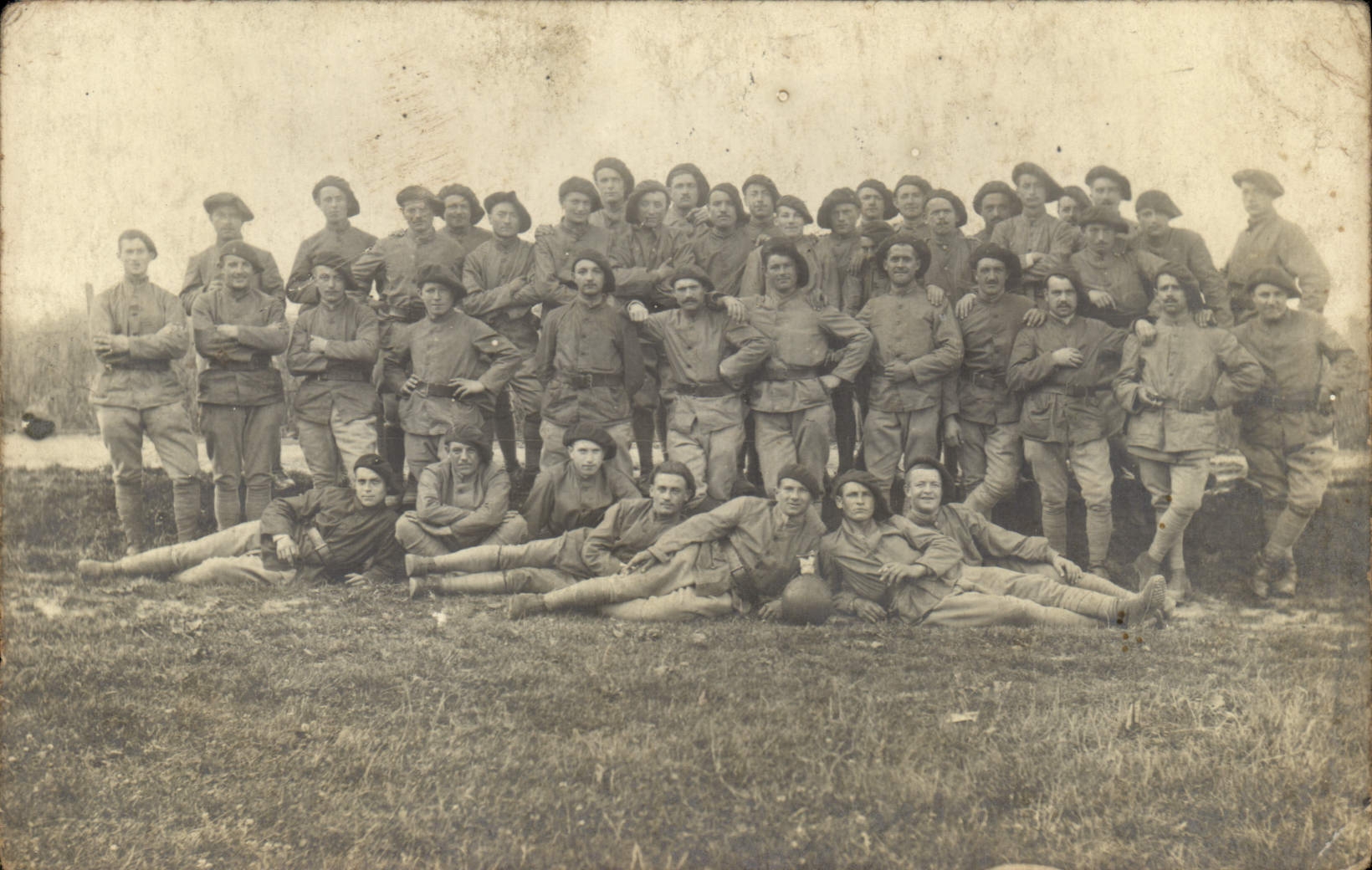 Groupe de soldats — campagne — CPAPHIL 723
