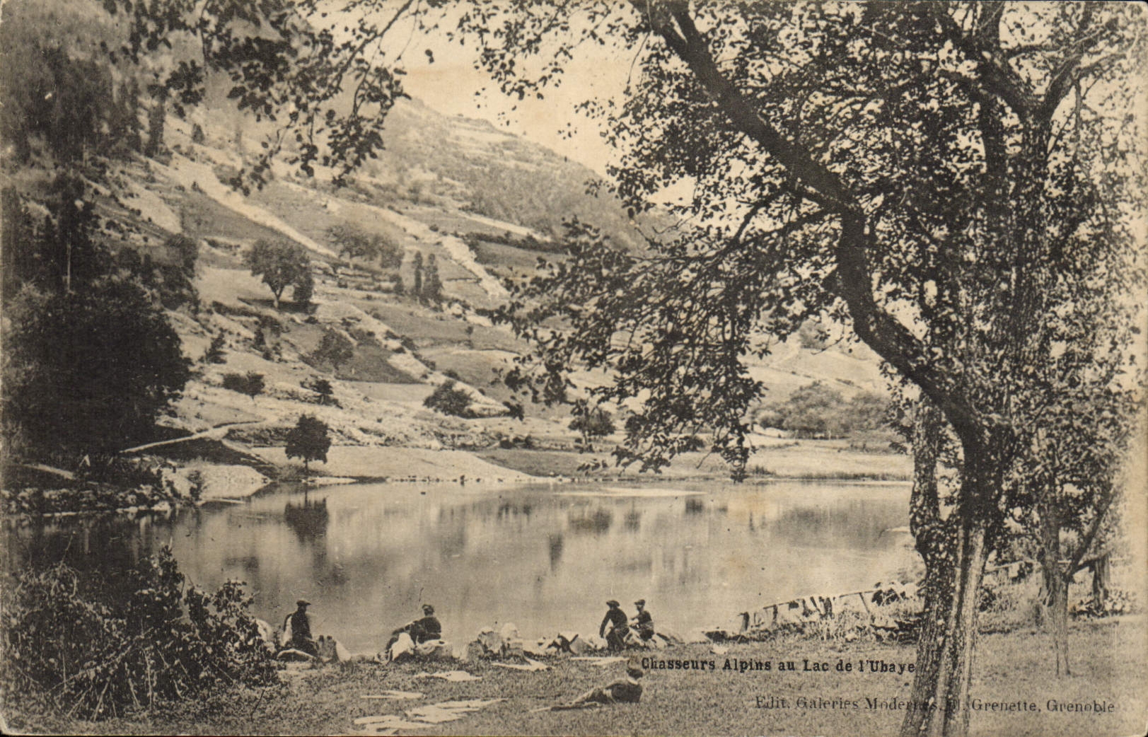CPA Militaria Chasseurs Alpins au lac de l'Ubaye 