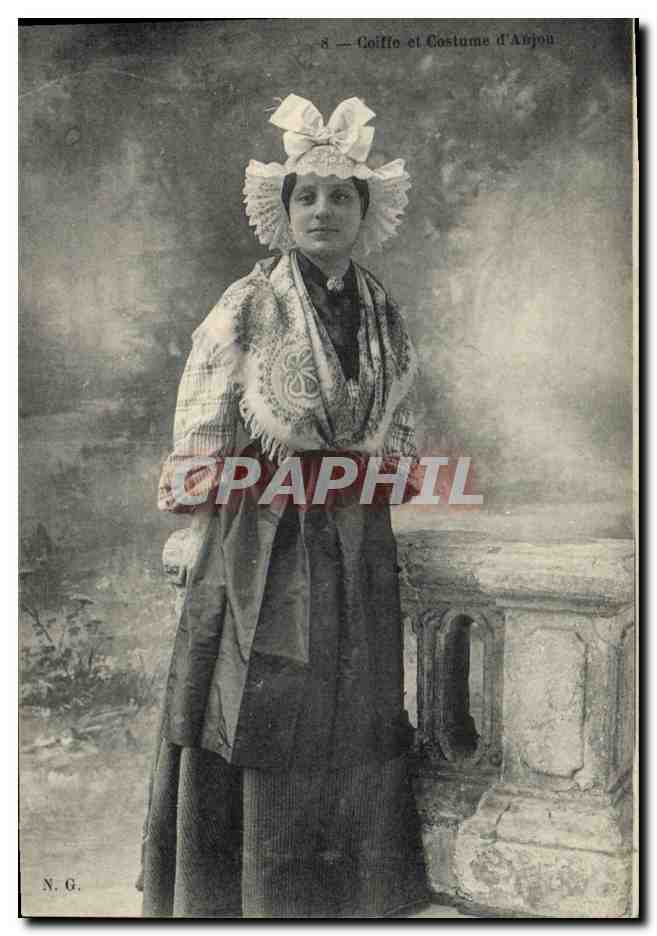 CPA Folklore Coiffe et costume d'Anjou 