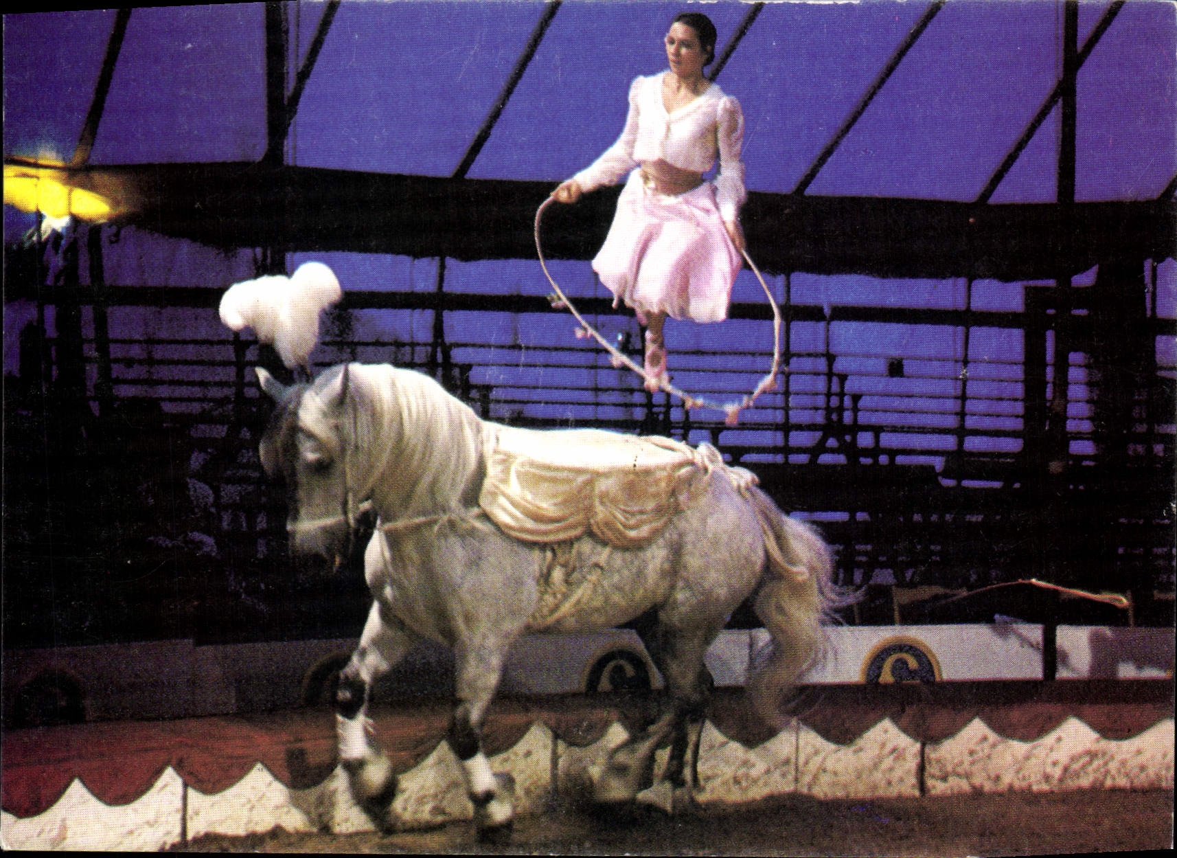 CPM L'ecuyere de cirque Gypsy Gruss Cavaliere et voltigeuse accomplie Alexis Gruss Cheval 
