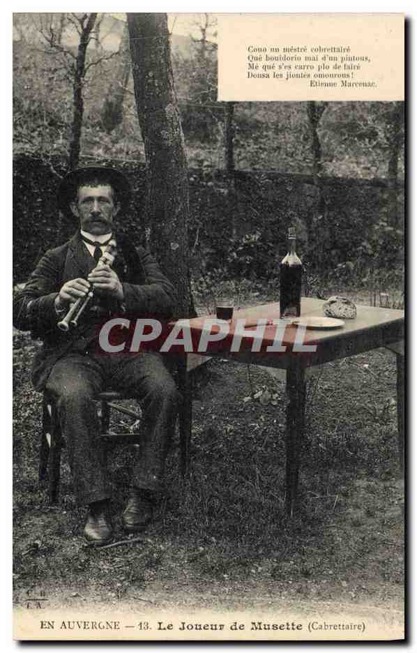 EN AUVERGNE — 13. Le Joneur de Musette (Cabrettaire)