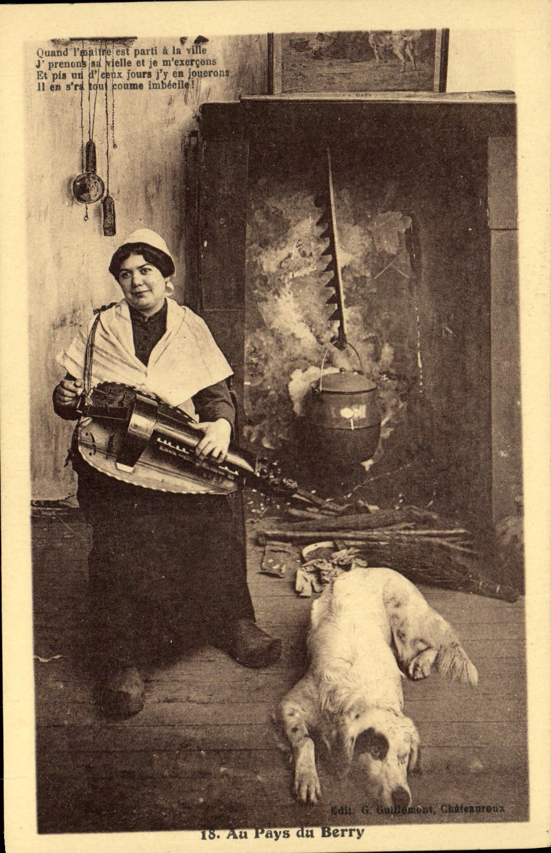 Femme avec instrument de musique — Pays du Berry — Édit. G. Guillemont, Châteauproux