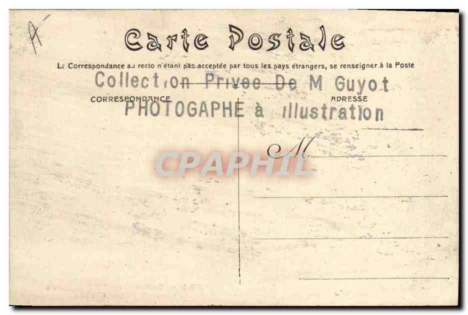 Le maréchal Pétain assistant à l'emploi d'un appareil de repérage des avions par le son — Collection privée de M. Guyot — Reverso