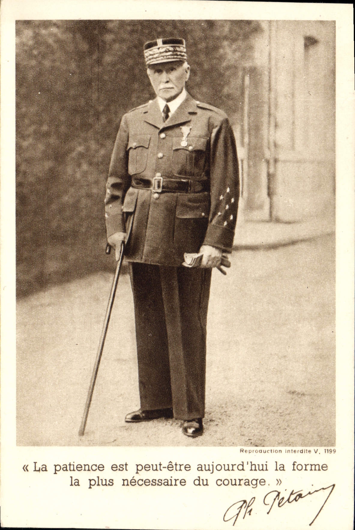Charles de Gaulle — portrait militaire — Reproduction interdite V. 1199