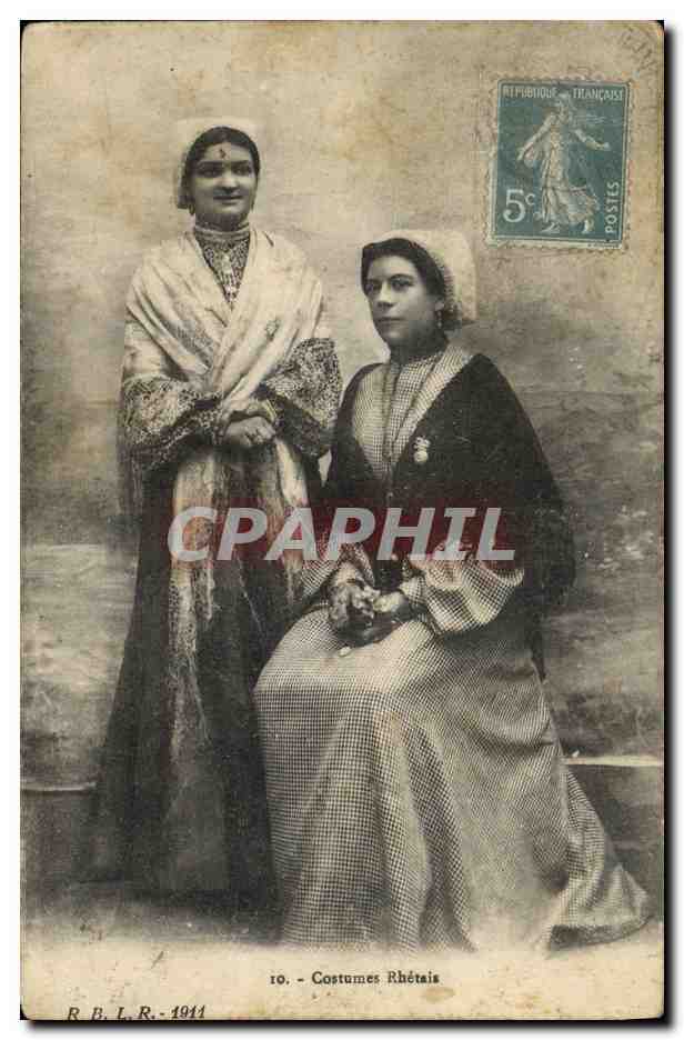 CPA Folklore Costumes Rhetais 