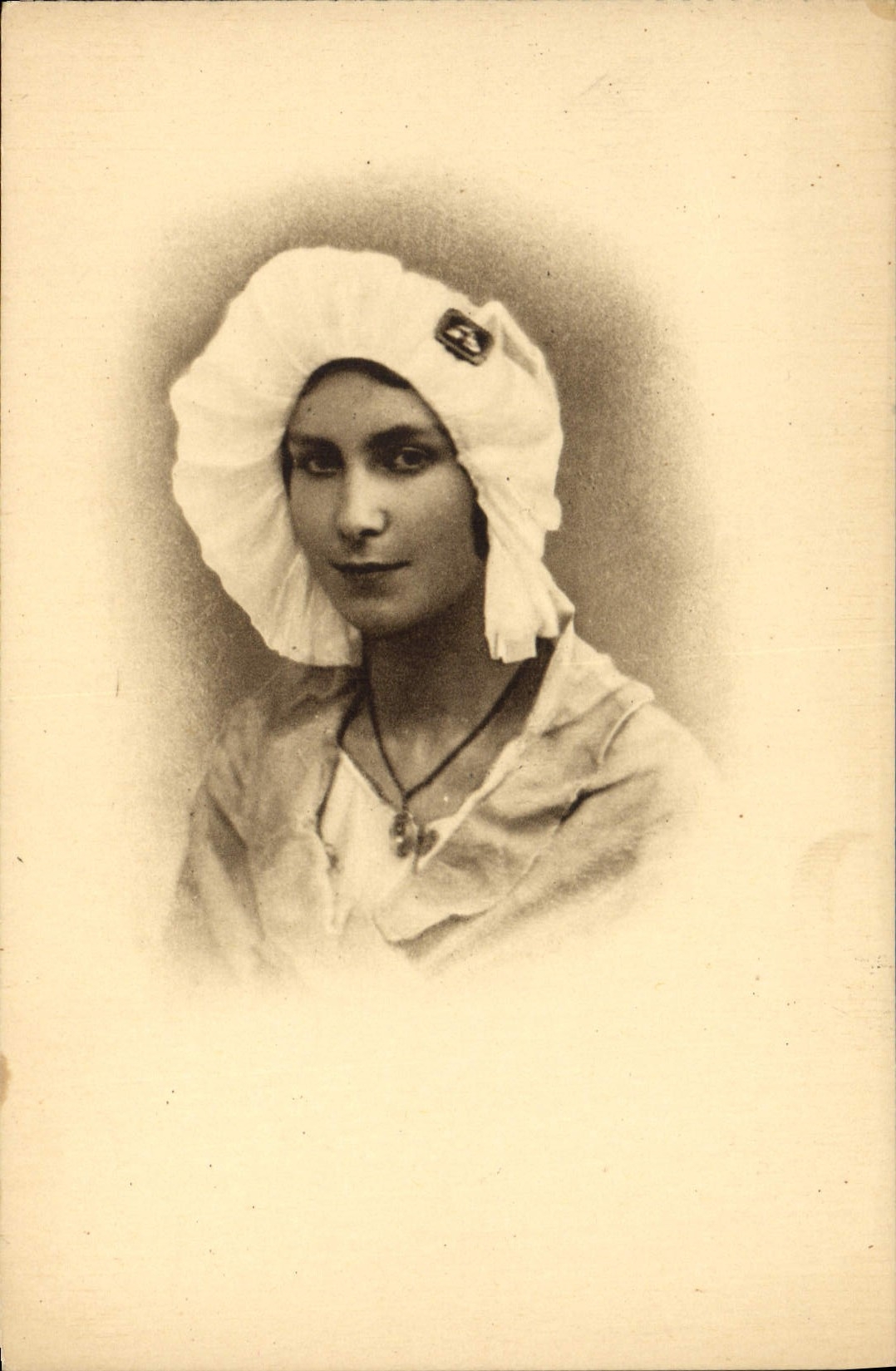 CPA Folklore Vieux costumes Champenois Bonnet de Sainte Menehould Marne 