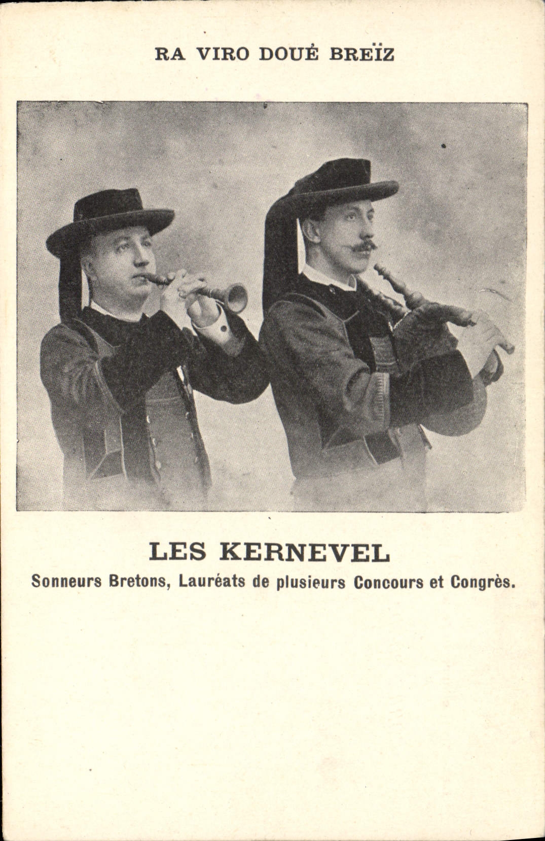 Les Kernevel — Sonneurs Bretons, Lauréats de plusieurs Concours et Congrès — RA VIRO DOUÉ BREÏZ